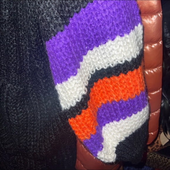 SOLD LAST - Black & Stripes Balloon Sleeve Oversized Cardigan - Picture 7 of 8